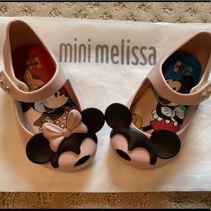 Mini Melissa Sz 6 Minnie & Mickey-great condition!